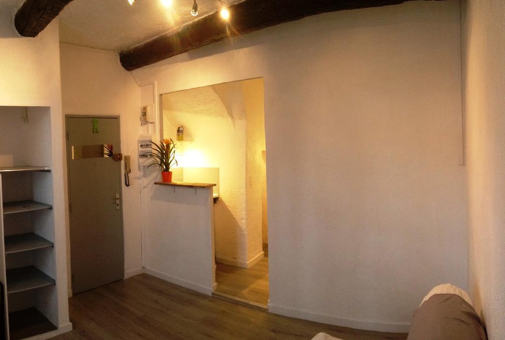 Appartement L'Atypique ペルテュイ エクステリア 写真